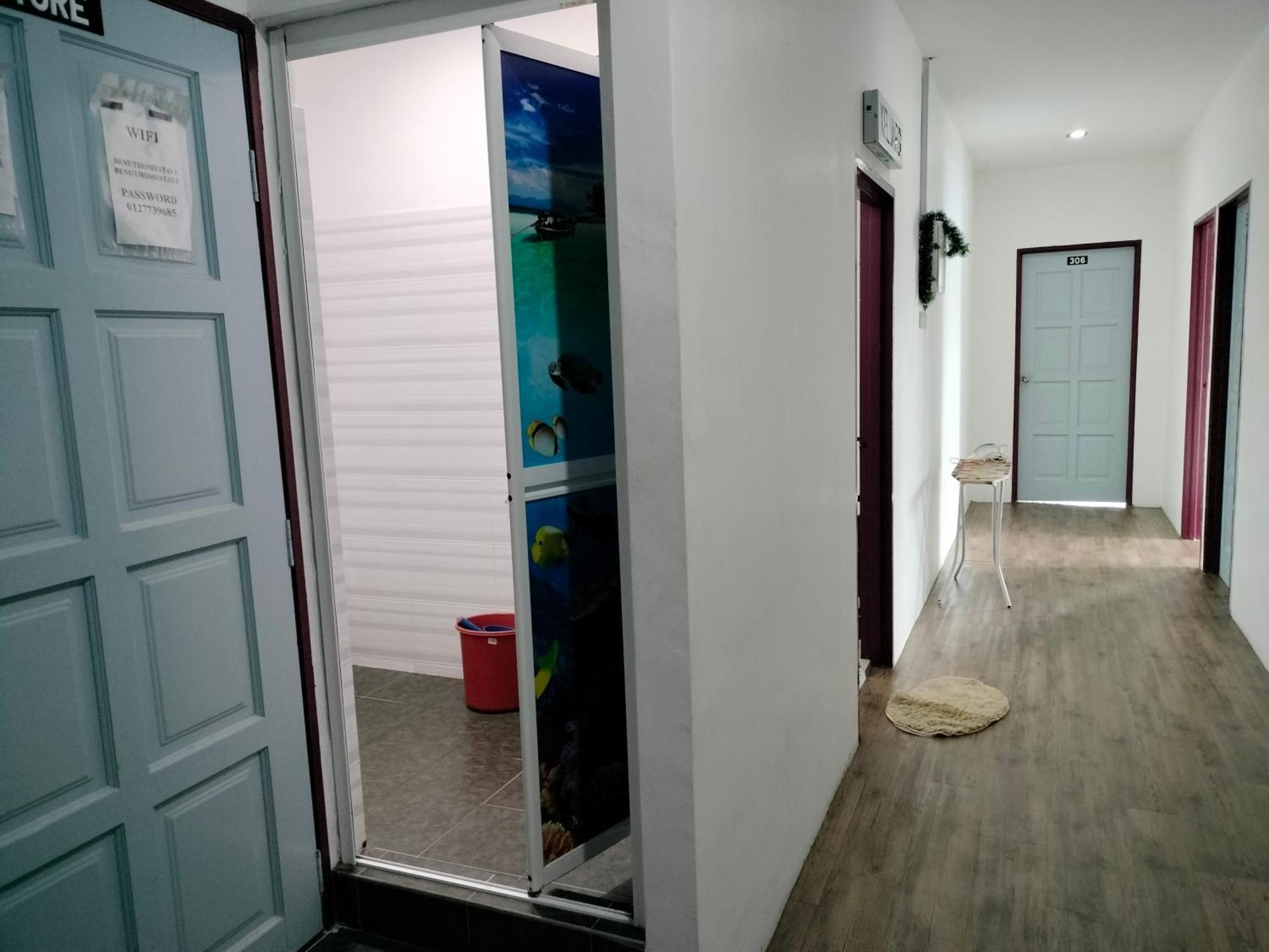 Benuthomestay Τζόχορ Μπάχρου Εξωτερικό φωτογραφία